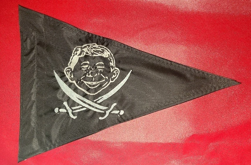 Triangle pirate flag online
