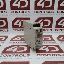 H3DE-M2 | Omron | Electromechanical Multifunction Timer, Used (UPP)