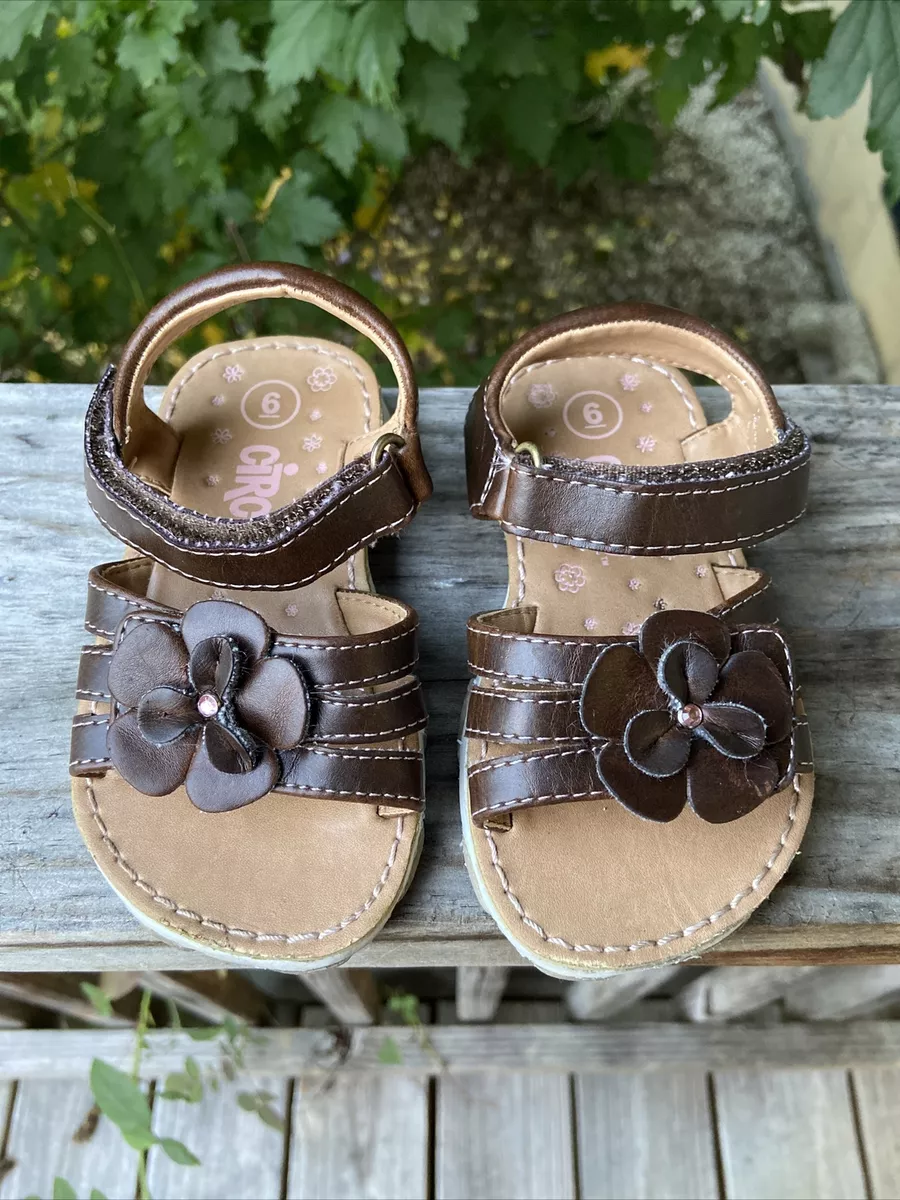 Place sandals deals