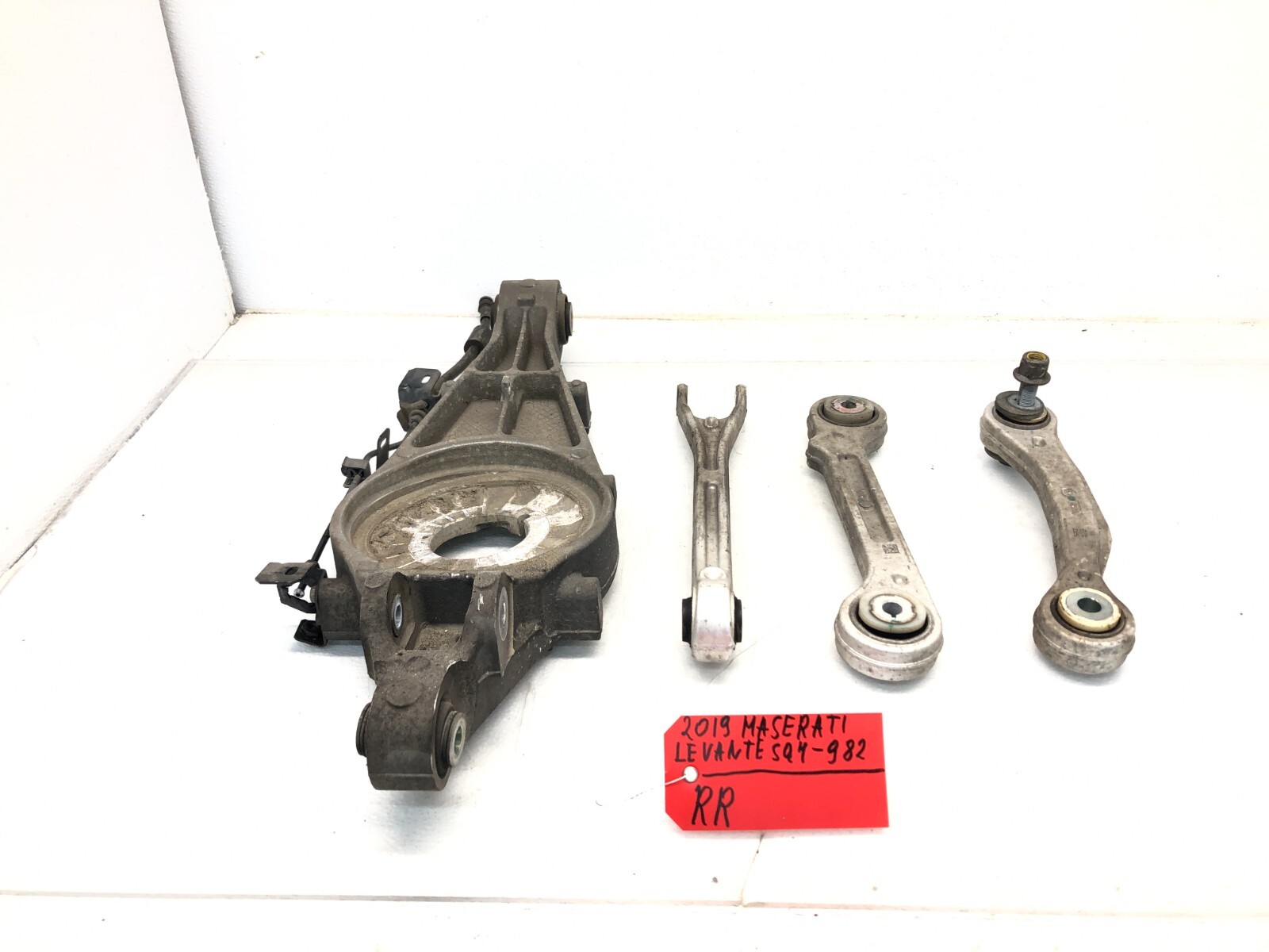 2017-2024 MASERATI LEVANTE S AWD RIGHT PASS REAR UPPER LOWER CONTROL ARM SET OEM