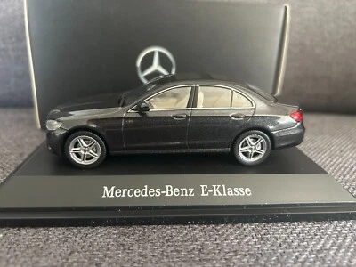 iScale 1:43 Mercedes E-KLasse Limousine AMG Line W213 graphitgrau B66960499 Neu