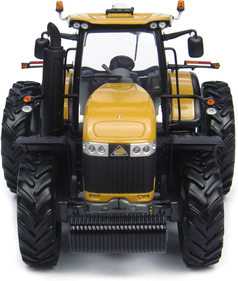 Universal Hobbies UH4894 Challenger MT685E Dual Wheels Tractor Scale 1:32 - Image 3 of 4