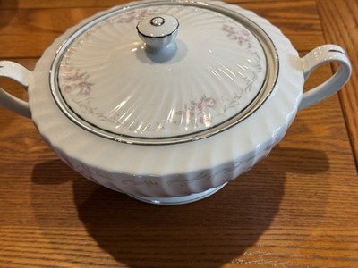 Gold Standard GST1 Large Soup Terrine.  10 1/2  With Lid. Discontinued!