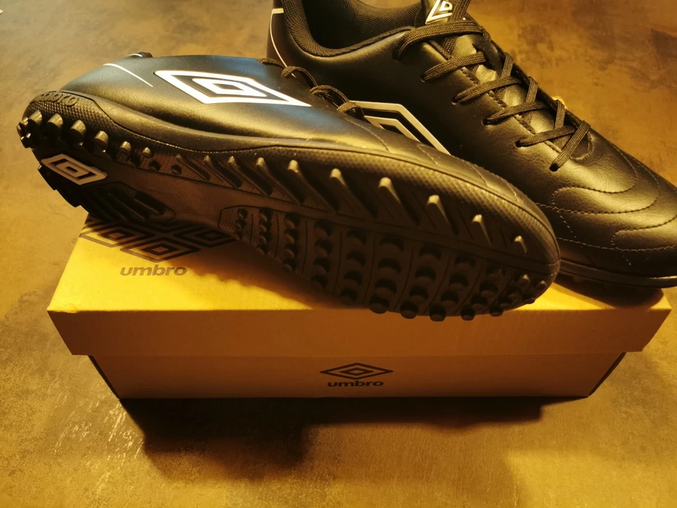 Umbro Fussballschuhe Herren, Größe 44 - Bild 2 von 3