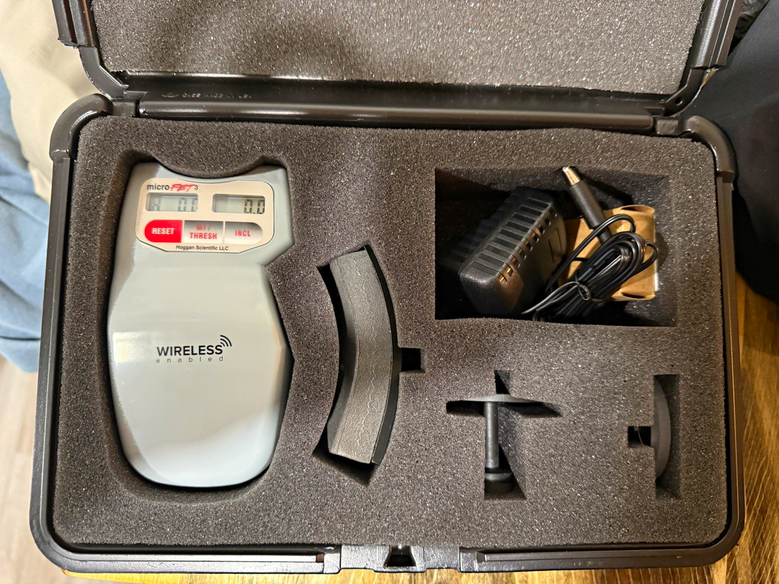 Hoggan Scientific LLC microFET 3 Wireless Handheld Dynamometer 0-300 lb 12-0382W