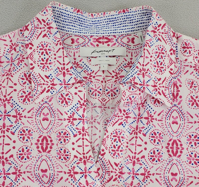 Foxcroft Button Up Shirt Women L Pink Medallion Stretch 3/4 Sleeve Contrast Cuff