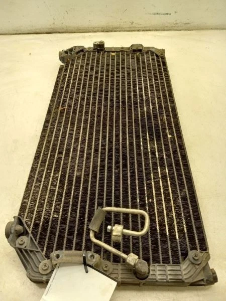 MONTAJE CONDENSADOR TOYOTA COROLLA 93-97 1.8L 4CYL AC  Foto 4 de 4