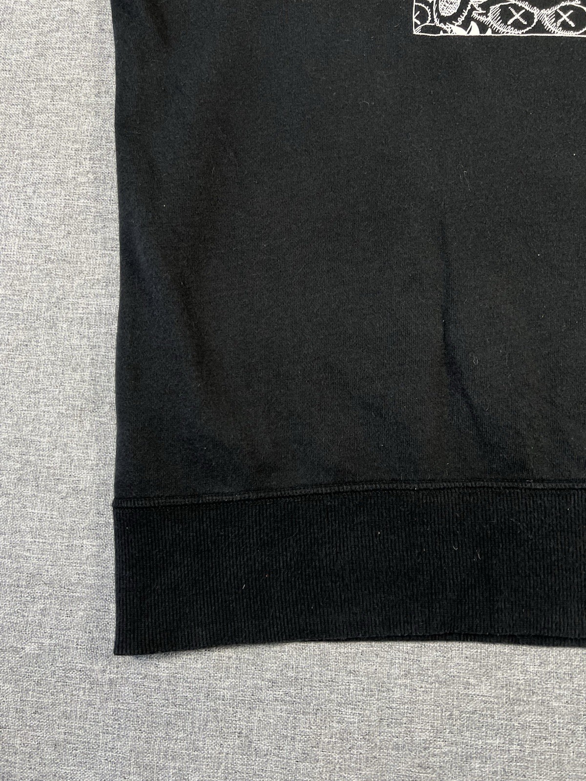 Uniqlo x Kaws Sesame Street Sweater Mens Large Black Street Wear Crew Neck thumbnail 15