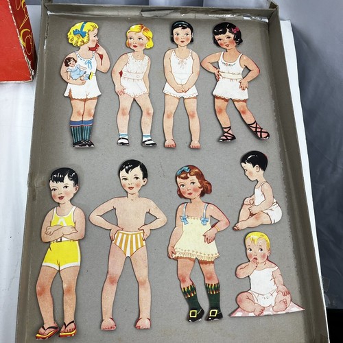 Muñecas de papel vintage originales 1939 de todas las naciones con licencia oficial Feria Mundial - Imagen 2 de 12