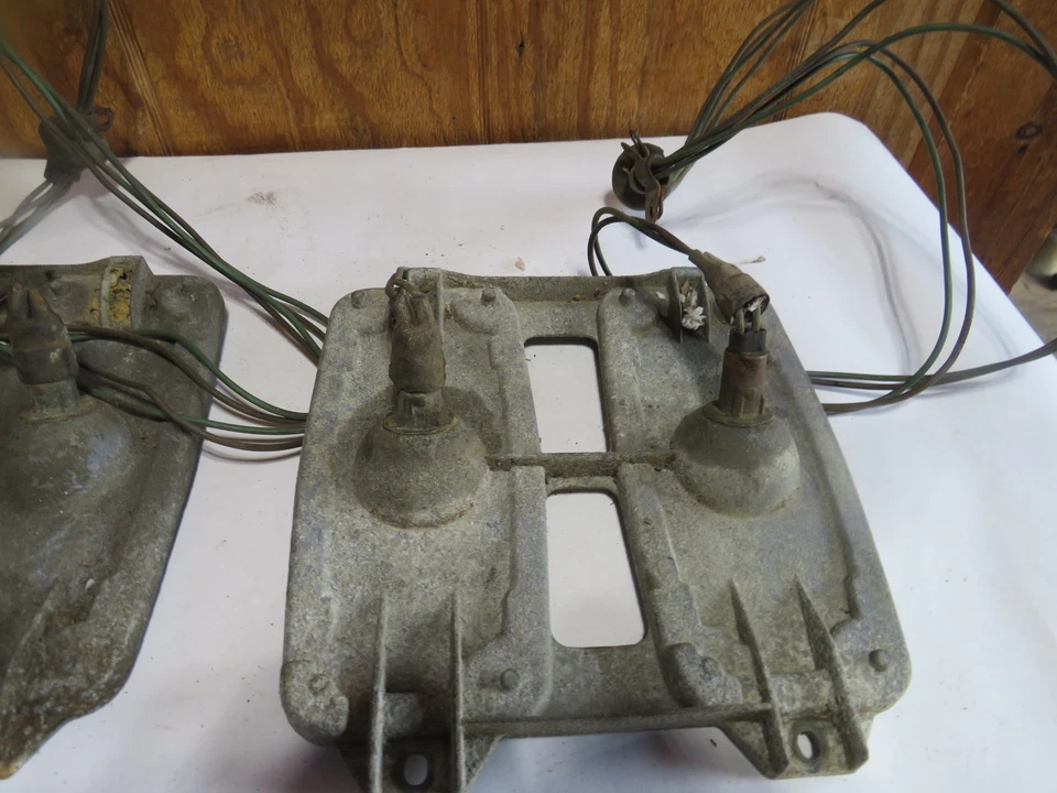 Oldsmobile 442 Cutlass 1970 carcasas de luces traseras con arnés derecha izquierda Foto 2 de 4