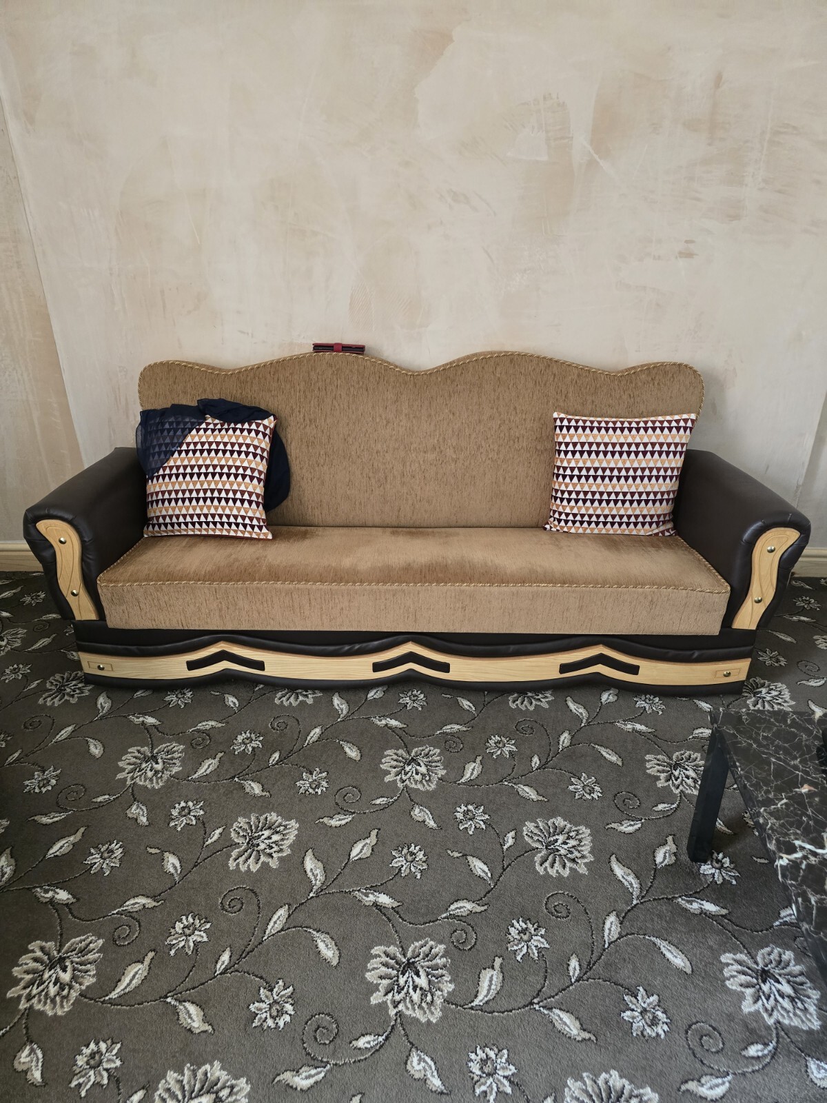 sofas 3 and 2 seater