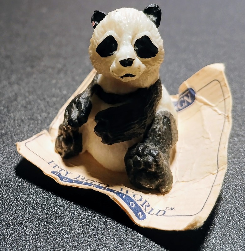 1989 - United Design - Itty Bitty World Collection - Tiny Panda Bear - 1.5"