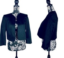 Tahari Arthur S Levine black cropped open front blazer size 4