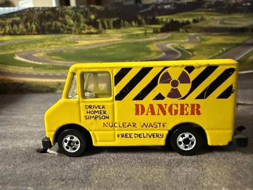 Vintage Hot Wheels Scene Machines The Simpson Nuclear Waste Van Loose
