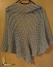 Schultertuch Stola handgestrickt Merinowolle Mohair in silber NEU!