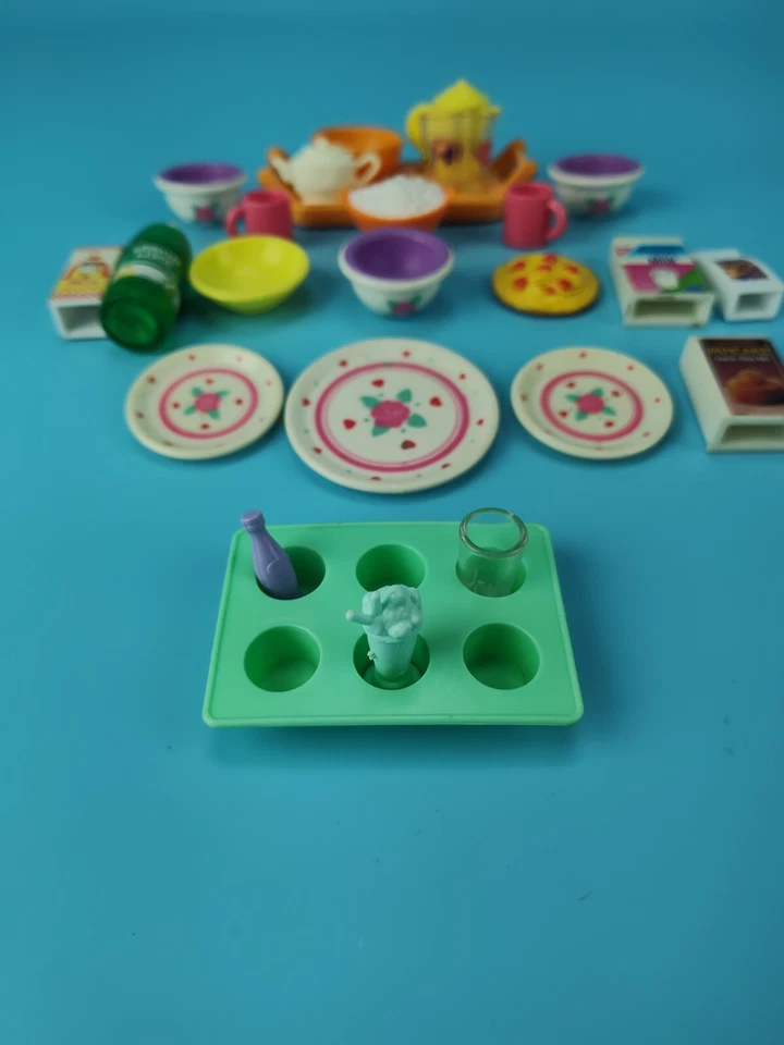 Mattel Escala 1:6 Barbie Amapola Parker Muñeca Comida Bebidas Platos Bandeja Lote de 26 piezas Foto 3 de 4