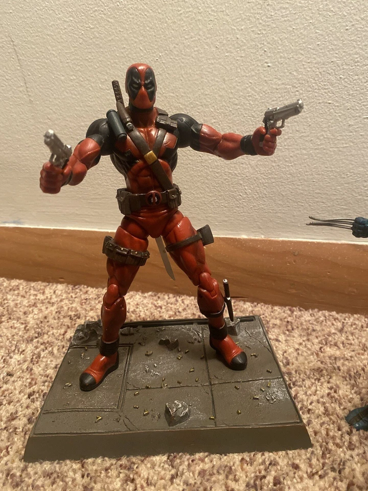 Marvel Diamond Select Дэдпул и 2000 Росомаха лот из 2 - Изображение 2 из 4