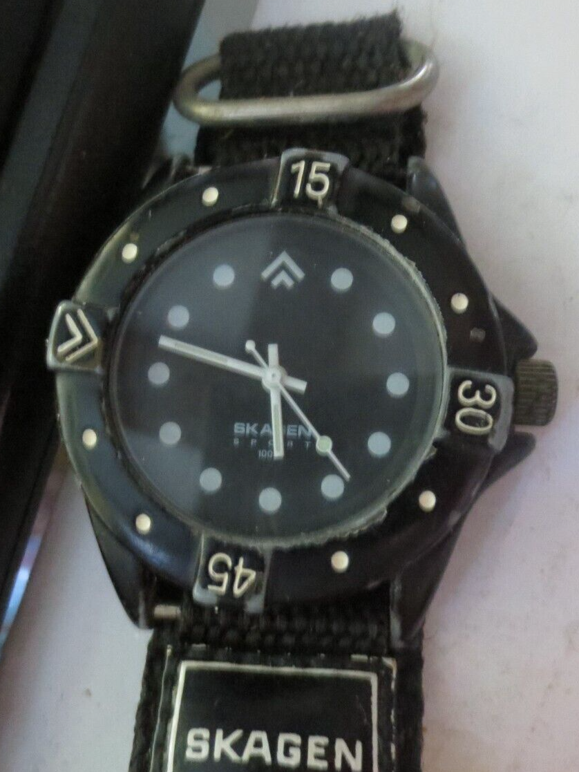 Ultra Slim Skagen Denmark Watch 40LBB Black Sport Field Diver Quartz Men's  Watch