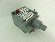 189542 Old-Stock; Allen-Bradley 836T-T252JX15 Pressure Control Switch; 24VDC