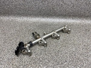 Einspritzleiste A2710705495 Leiste Rail 75Tkm Mercedes W204 C180 11.1983.132