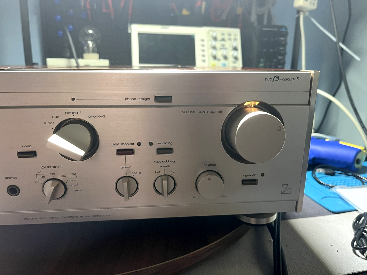 Luxman L-530 Stereo Integrated Amplifier – Fully Restored / – 100V