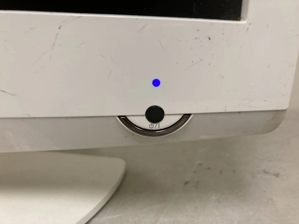 Vintage LG 19-Inch Flat Screen LED TV – HD Ready lg19g31-ua - Image 3 of 4