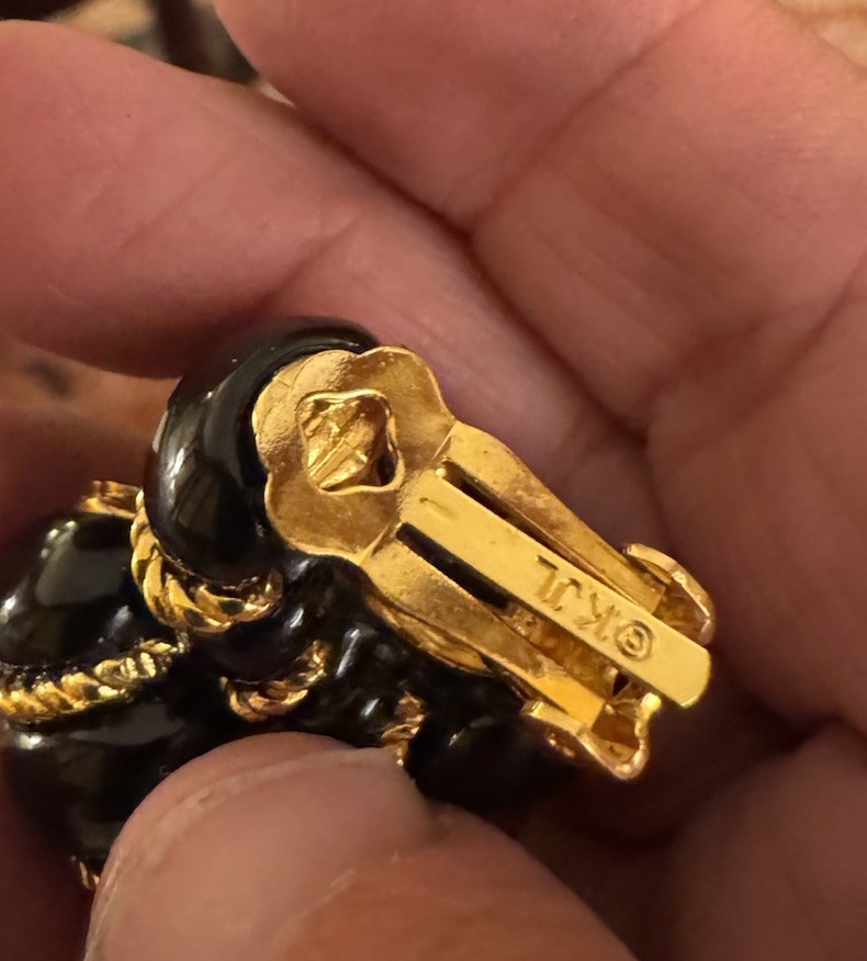 Kenneth Jay Lane KJL Black Gold Shrimp Clip Earri… - image 4