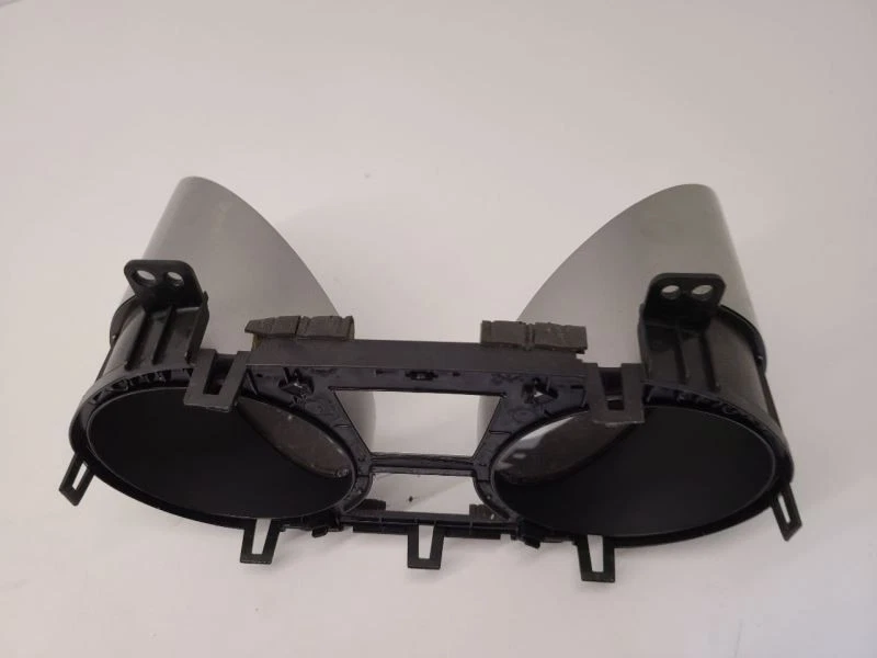 Bisel velocímetro Hyundai Tucson 2010-2015 Foto 4 de 4