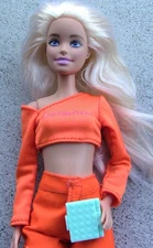 Zuru Mini Brands Fashion Series 4 Green Notebook