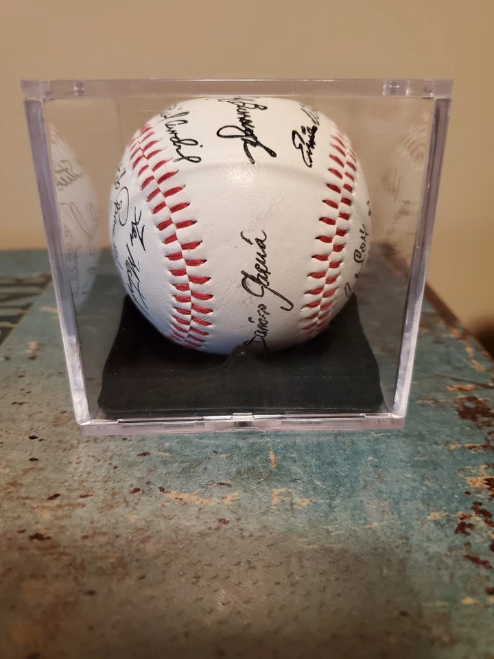 Toronto Blue Jays 1985 Baseball Facsimile Signed by 24 players - Image 2 of 4