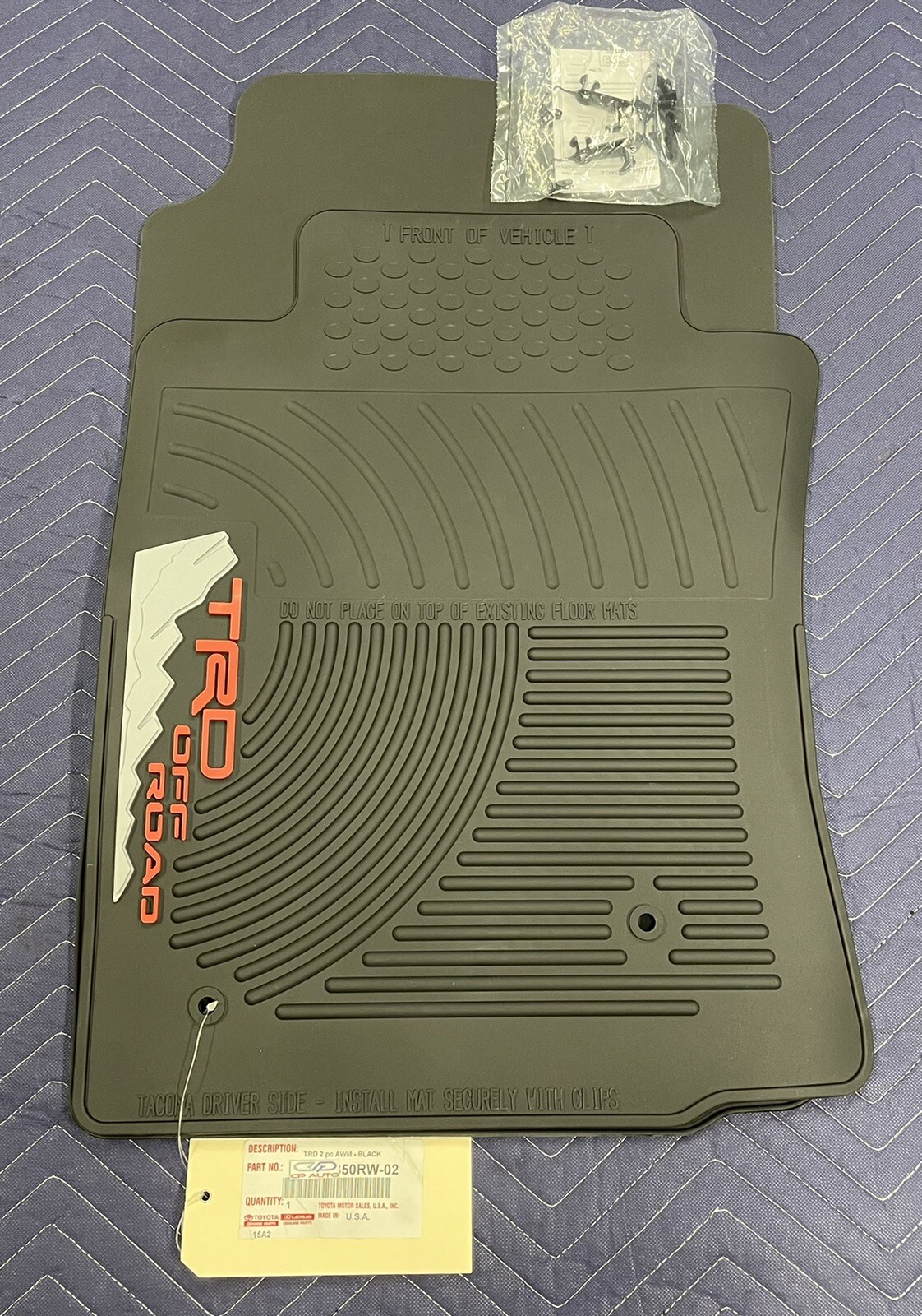 NEW OEM 05 11 TOYOTA TRD ALL WEATHER RUBBER FRONT FLOOR MATS