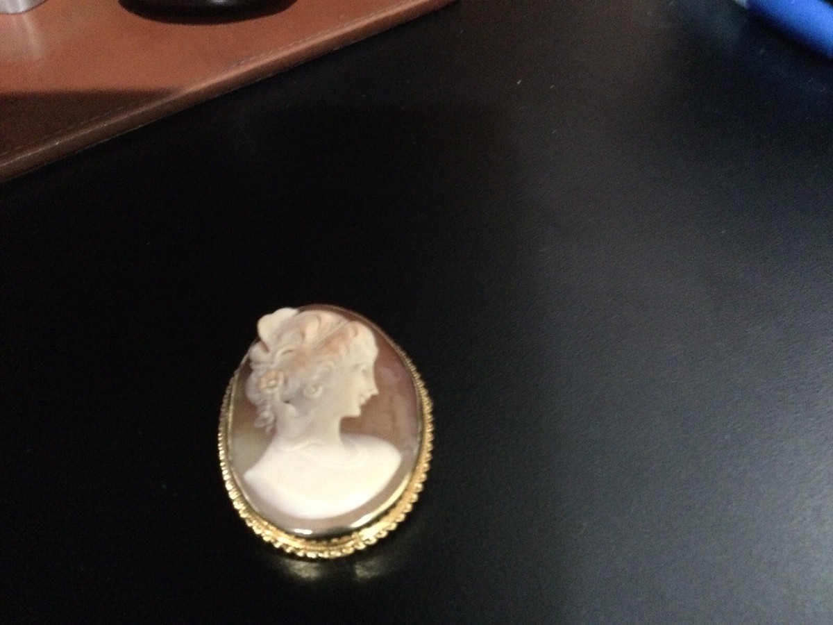 Vintage Italian Cameo Brooch/Pendant 1950's Hand Carved in