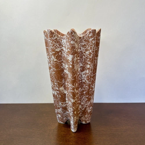 Vintage SHAWNEE Cameo Ware Brown Splatter Planter 8" Vase -Fluted w/Diamond Edge