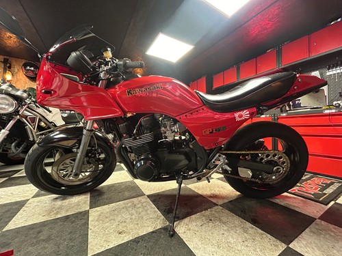 1983 Kawasaki GPZ 750 21 image