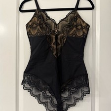 Pinsy Lace Shapewear Bodysuit
