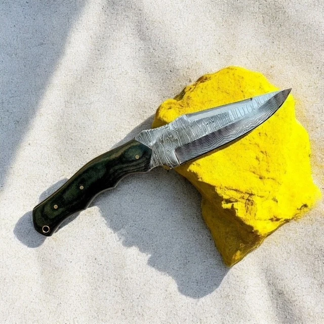 Cuchillo de caza Damasco de acero inoxidable forjado a mano EDC funda de cuero de madera Micarta Foto 3 de 4