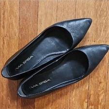 Via Spiga Black leather Pointed Toe Flats Sz 7 M Block heel With Silver Accent