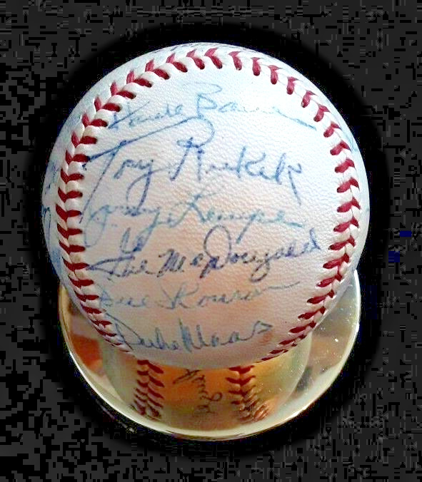 CH AUTO JSA NY Yankees 1958 World Series Mickey Mantle GAME USED BALL Signed view 6