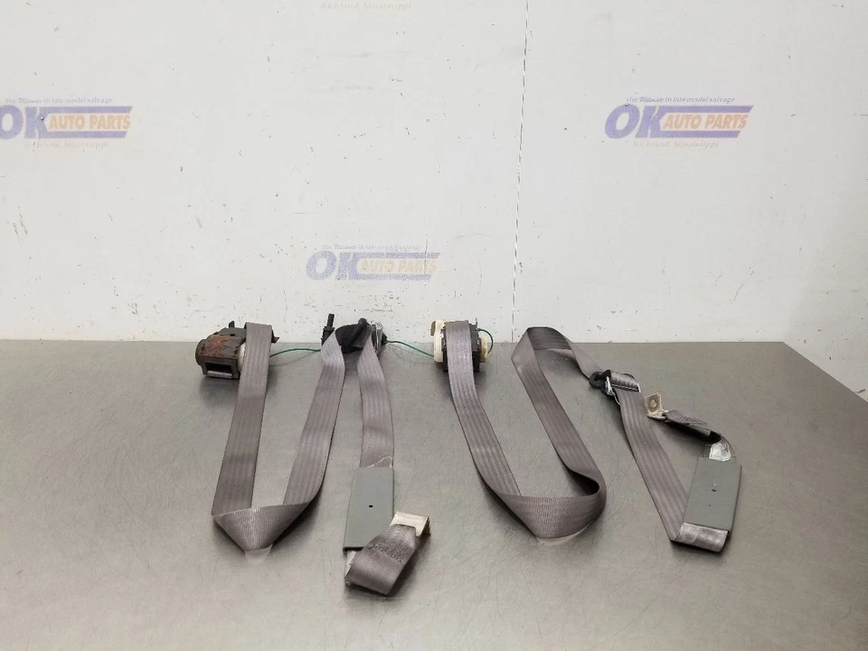 88 1988 FORD F150 XLT REG CAB FRONT BENCH SEAT BELT RETRACTOR SET GRAY - Изображение 2 из 4