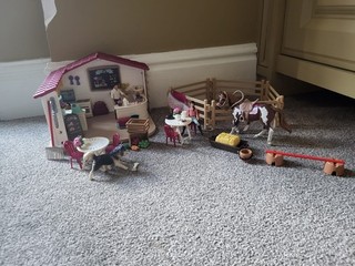 Schleich Horse Club Rider Cafe Playset with Figures and accessories Retired set.