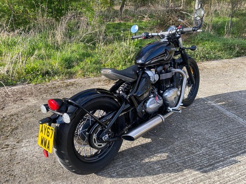 TRIUMPH BONNEVILLE 1200 BOBBER, 2017 4435 MILES, LOVELY, ONE OWNER++ RESERVED ++ - Picture 3 of 10