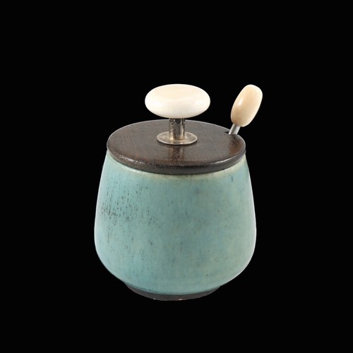 Nylund & Krebs - F. Hingelberg. Stoneware Jar with Lid and Spoon. - 第 2/7 張圖片