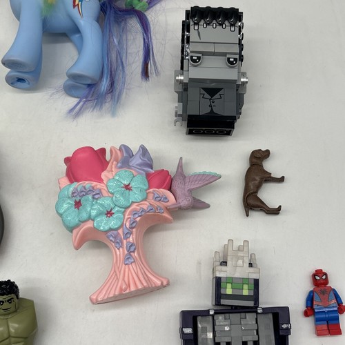 Vintage & Modern Miscellaneous Toys / Parts Lot! - Picture 8 of 14