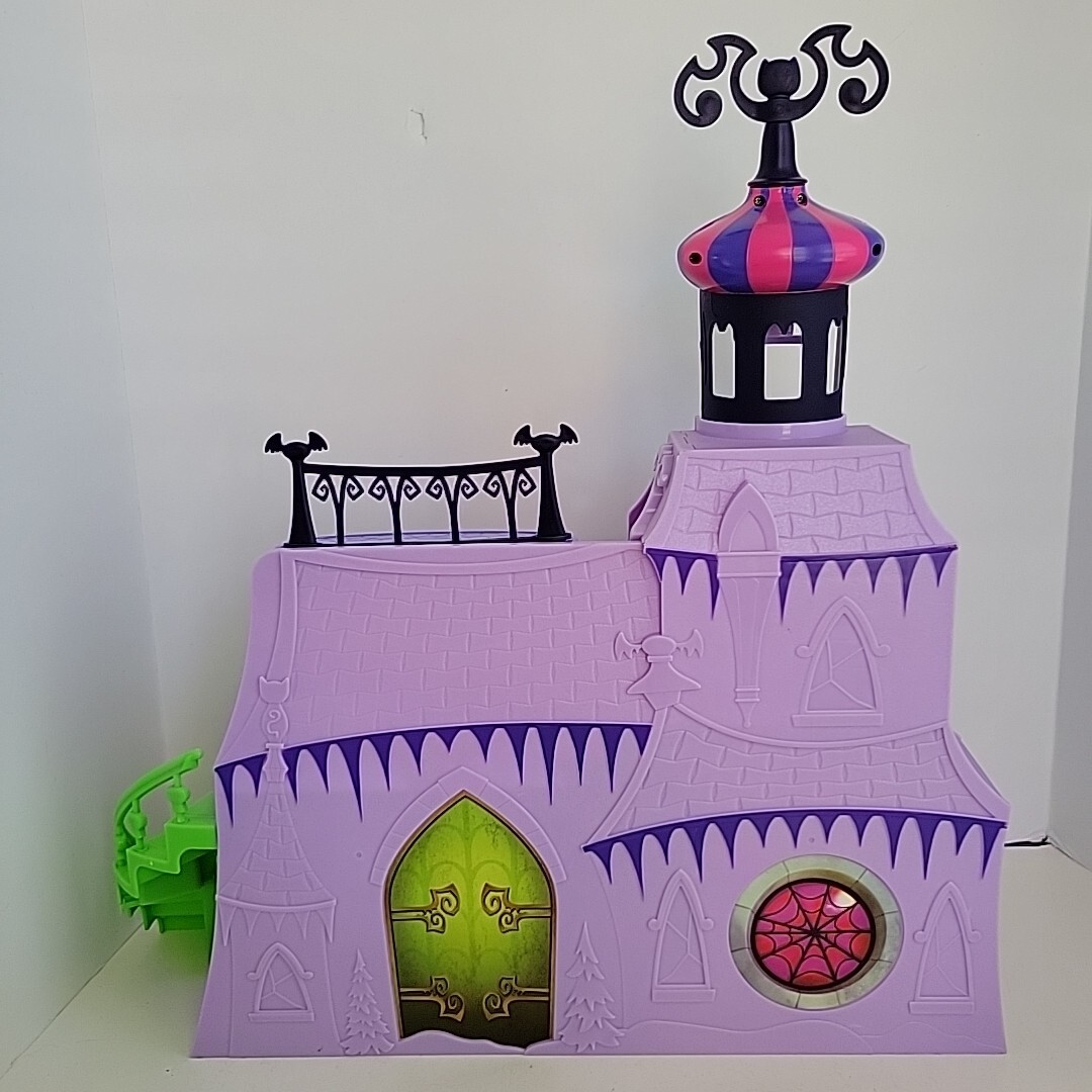 Disney Jr. Vampirina Doll House Spookleton Castle Playset Figure