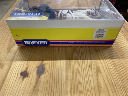 Breyer Riata Ranch Gift Set #1219 Trick Rider Horse Saddle Ltd Ed 3500 NIB - Picture 4 of 4