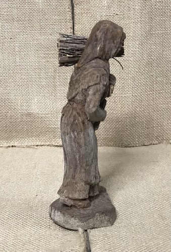 Statuina vintage Francia Sic resina contadina che porta legno rustica cottagecore - Foto 5 di 8