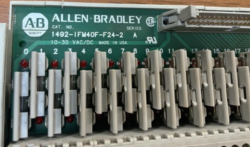 Allen Bradley Interface Module 1492-IFM40F-F24-2 Ser A - Picture 2 of 3