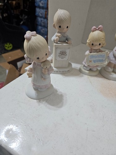 Vintage Enesco Precious Moments Figurines  Vintage Rare Lot of 5 - Picture 4 of 20