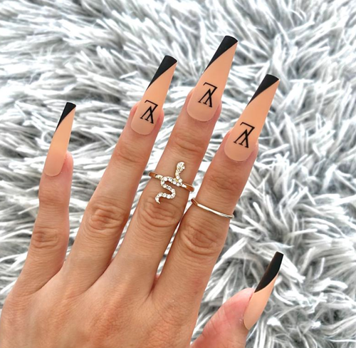 24pcs Long Design Nude Matte Black Press On Nails Fake Nails with glue