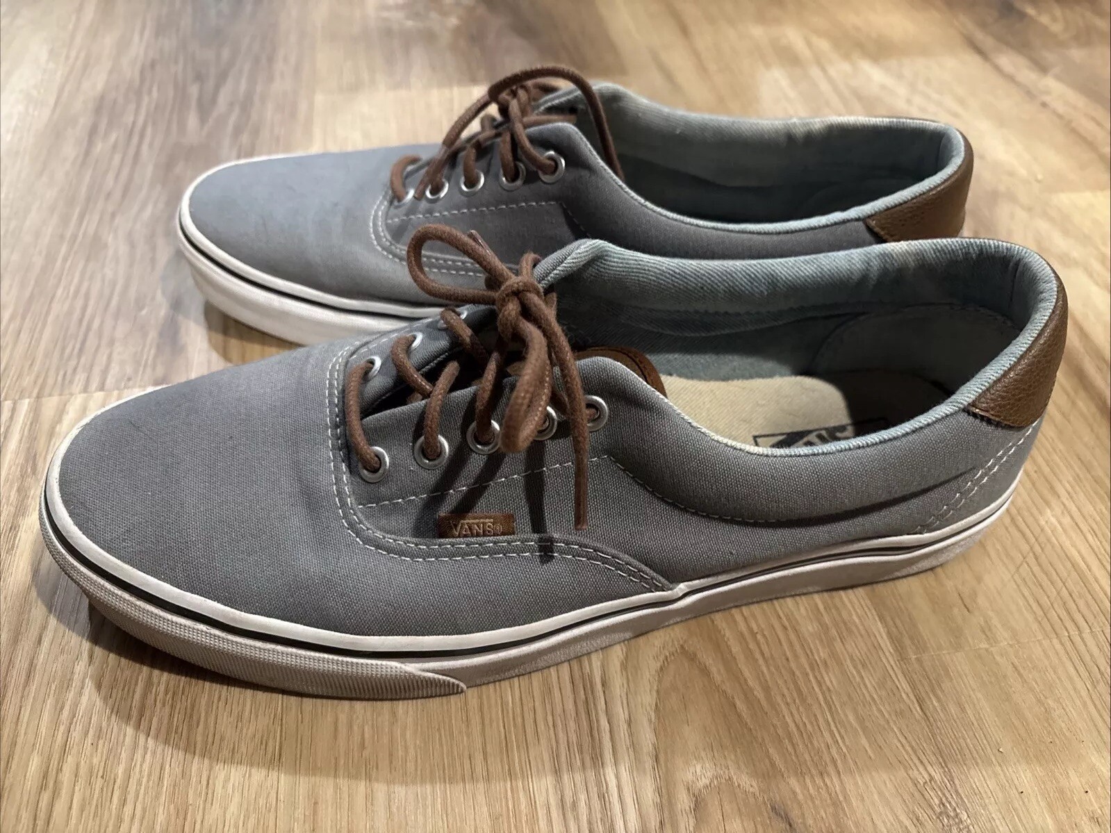 SAOLA Scarpe da ginnastica uomo Vans taglia 11 5 grigio e marrone marrone lacci delicatamente indossate